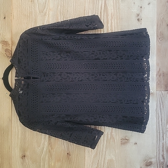 Loft Black Lace Elbow Sleeve Top Size Small - Picture 6 of 6
